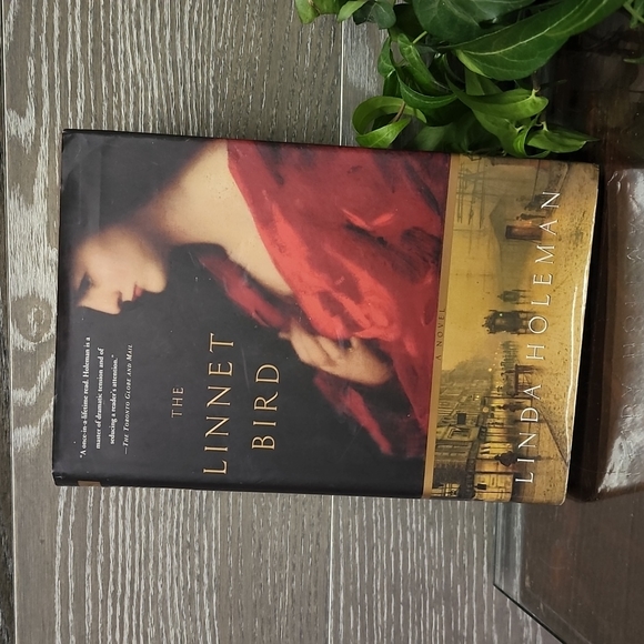 The Linnet bird by Linda hole man hard cover - Picture 1 of 5